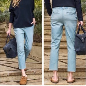 Frank & Eileen Wicklow Raw Hem Light Wash Crop Jean Size 4
